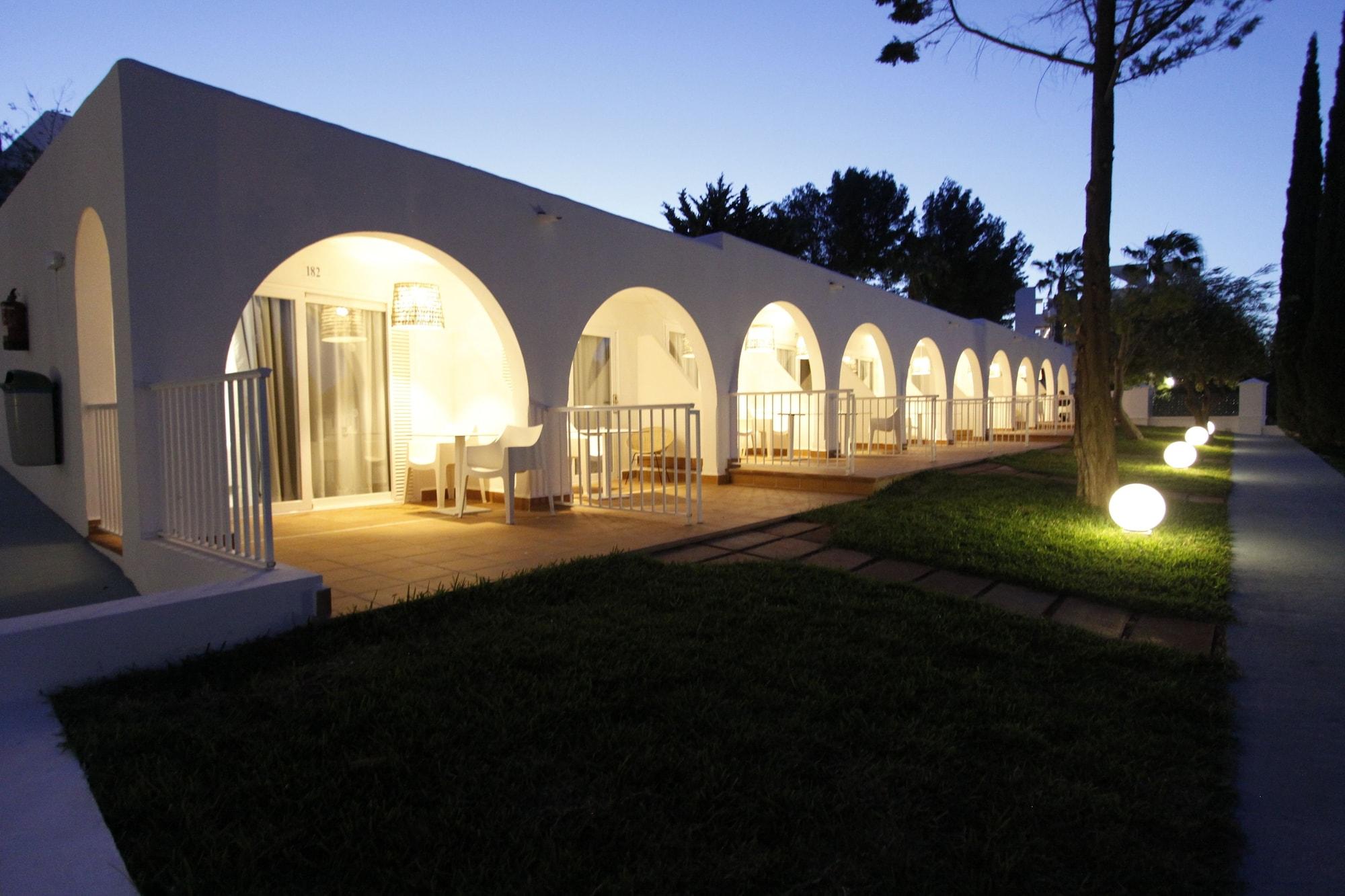 Bg Portinatx Beach Club Hotel Exterior photo